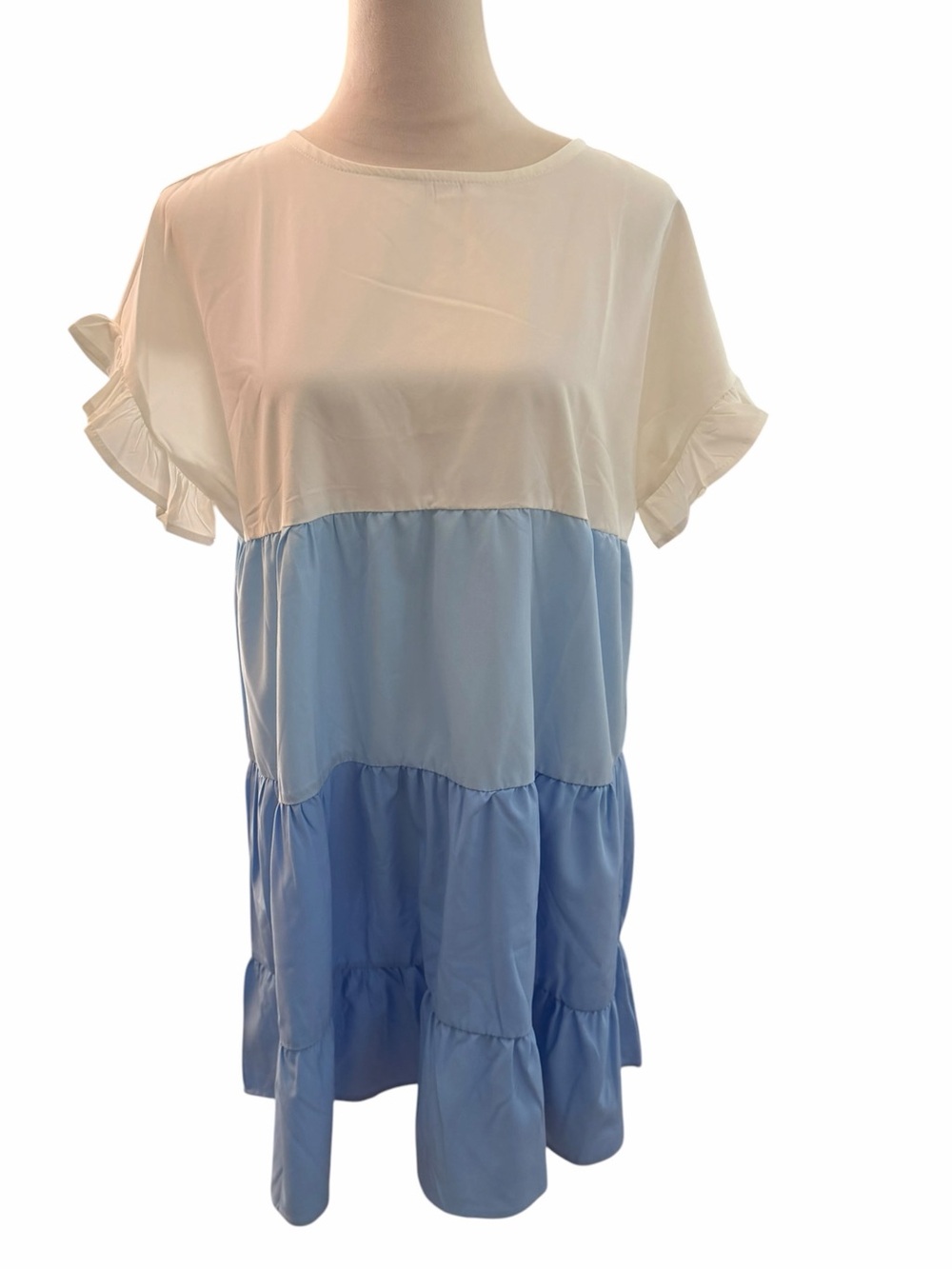 Tiered Large Ruffle Short Sleeve Dress Ombré White Light Blue Stretch Loose Flow